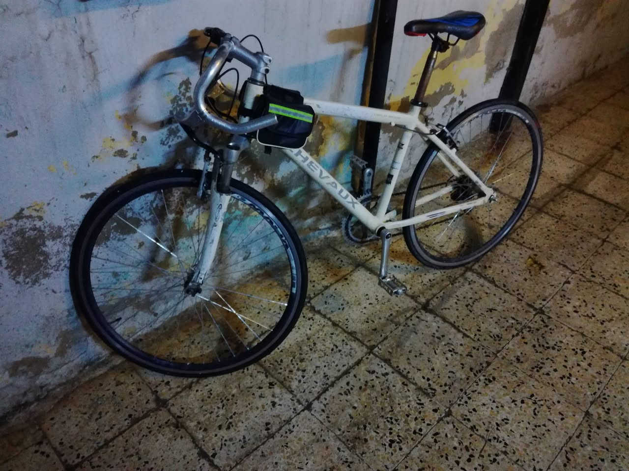 البيع كلشي ما نقصة بس يده مل كير صينيه55ويرهم مروس بمطور بزون


**إذا كنت صاحب هذا الإعلان وتريد حذفه لأي سبب، رجاءا أرسل رسالة إلى الدعم الفني**