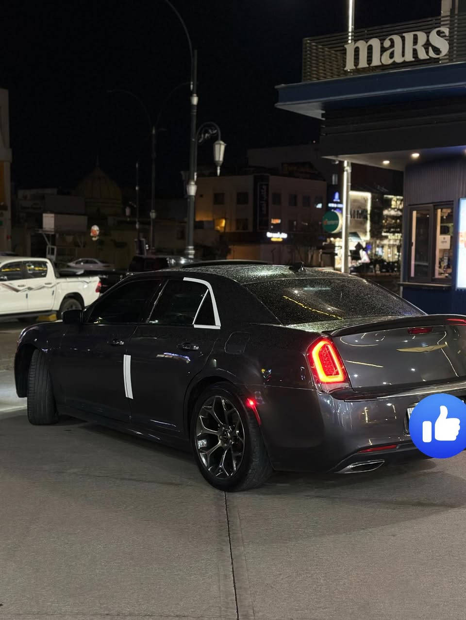 اوباما ٢٠١٧
مواصفات s
ضرر سياره بابين مبدل بلادي وجامرلغ خلفي هلال صبغ
بجم كبس بدون ايرباك بدون دواخل 
مكان سياره كركوك 
سعر ٢١٢ وبيها مجال 
***********
