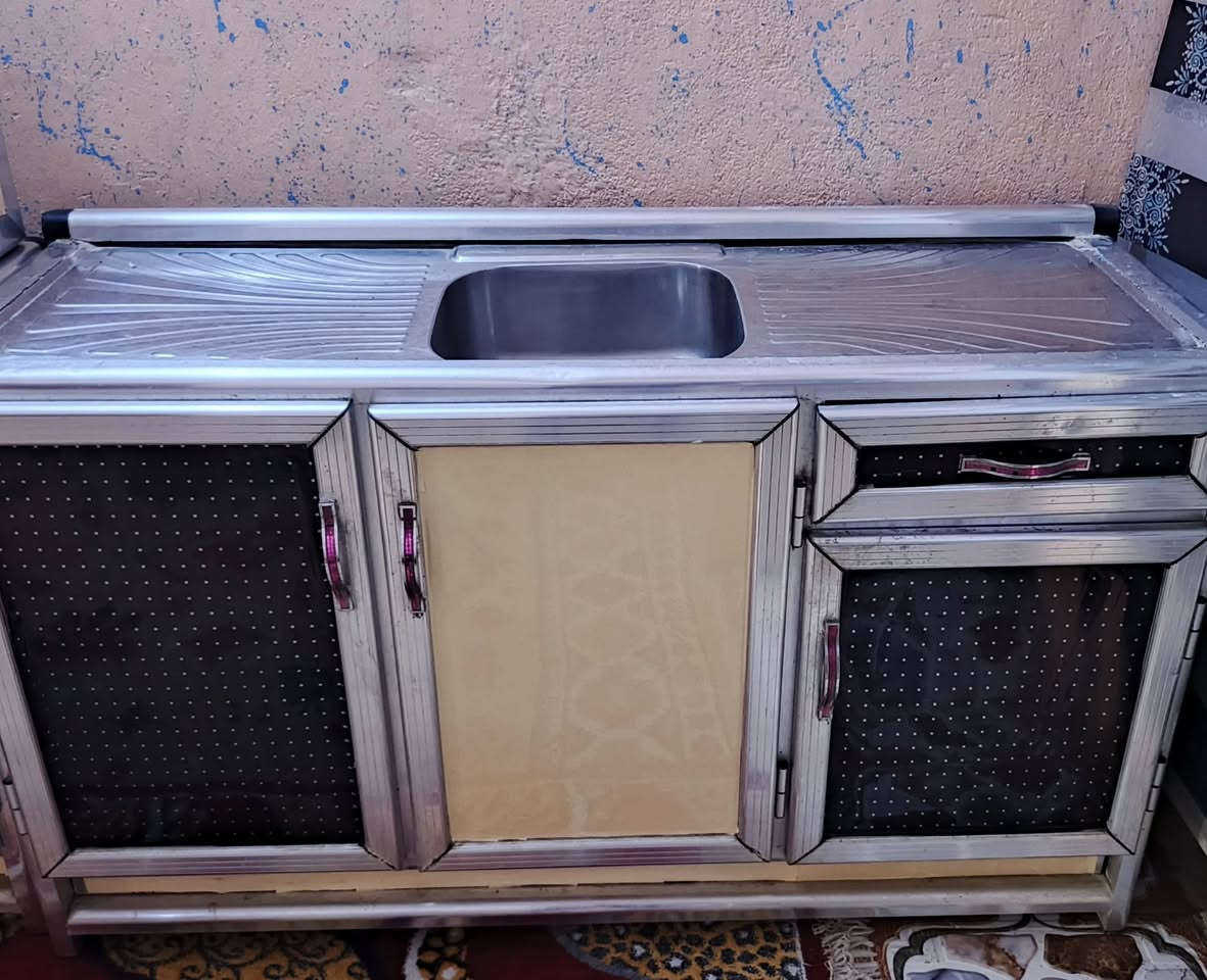 (( كاونتر للبيع سعـره مناسب ))
تسكام 3 قطع ونضيف كلش شراي ينتصل *********** يوجد واتساب مكان ناصريه مركز
