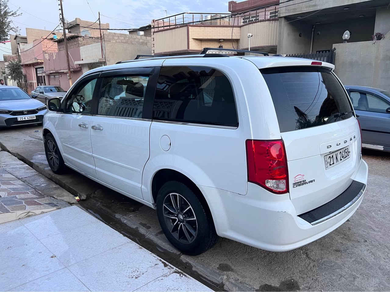 دوج كرفان 2017
مواصفات SXT
ابواب كهربائى
كشنات جلد 
كشن كهربائى 
داخل Vip

بدون حادث بدون صبغ 
قطعه تبديل بيلادي 
كير ومحرك بشرط مامفتوح
ماشي ١٣٣ الف
رقم وسنويه جديد بأسمى

سعر ١٧٥
***********
*********** كركوك, العراق
