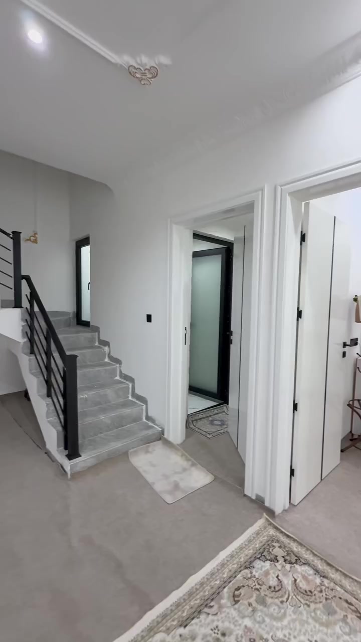 للبيع بيت ممتاز فول الفول دوميز قاطع المرور الاول .
البيت ركن اتجاه شرق شمال مساحة 125 متر .

للاستفسار والتواصل راجع عقارات ( آدور 1_ 2 ) دوميز و وارستي او اتصل مع صاحب البيت مباشر . 

***********
