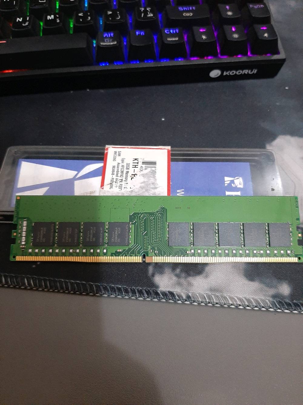 رامات حاسبة عدد2 بحجم 32 لكل قطعة
نوع: ddr4 
ماركة: 

 Kingston Memory 32GB DDR4-2933MHz DIMM ECC Module 
KTL-TS429E/32G

القطعة الواحدة سعرها 135الف مع التوصيل
قطعتين ب255 مع التوصيل
التواصل: 
تليكرام: @Abbas_AH77
انستاكرام:  @d.d4g