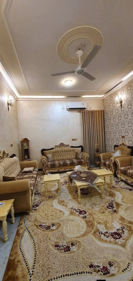 يعلن مكتب عقارات أبو انور فرع الطويسه عن وجود بيت البيع في حي الكفاءات مساحة 260
 متر طابقين يحتوي على 6 غرف نوم وصاله 2 وستقبال ومطبخ وصحيات وكراج وحديقه بناء 2018 سعر المطلوب 575 مليون وبيه مليون مكان راقي ممتاز الستفسار الاتصال//***********//***********// كما نستقبل جميع عروضكم وطلباتكم التجارية والعقارية المكتب مجاز قانونيا المكتب ماقبيل مطعم الحسون عقارات أبو انور فرع الطويسه
