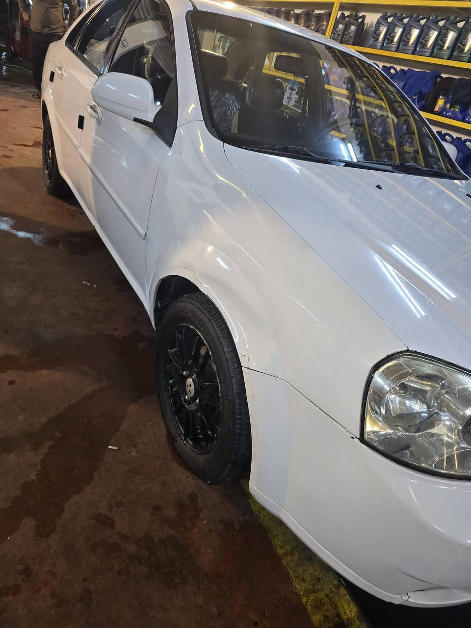 السلام عليكم اخوان وبترا 2010 شمالي مال بيت تحويل ثاني يوم دومشه جديده تتفه تبريد كهربائيات كلها شغاله بيها جاملغ مبدل وهاذا الثاني المضروب اني من جبتها من أربيل ضربتها سياره كامله عوز فقط جويتر بس السعر 80 ورقه المكان بغداد الحسينية رقم ***********
