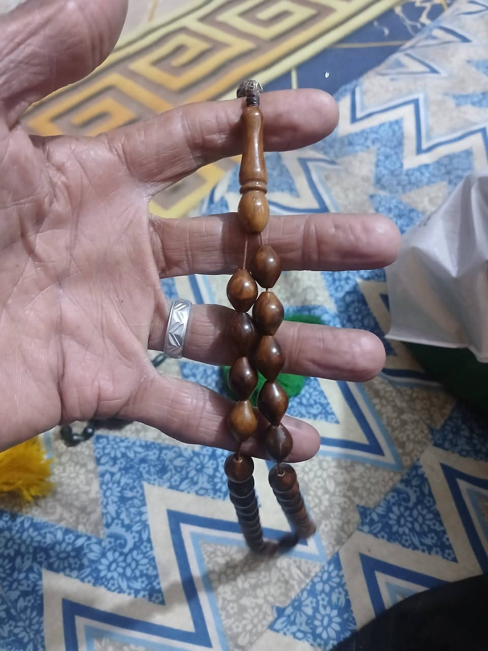 ثلث للبيع السعر علخاص العنوان بغداد ***********
