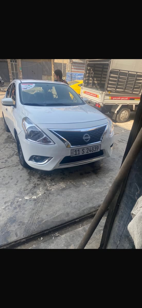 السلام عليكم للبيع نيسان مصري مديل 2023 السياره جديده مال بيت ٤ جامات كهرباء شاشه السياره مال بيت سعره ١١ و ٣٠٠ بيه مجال بصيط
