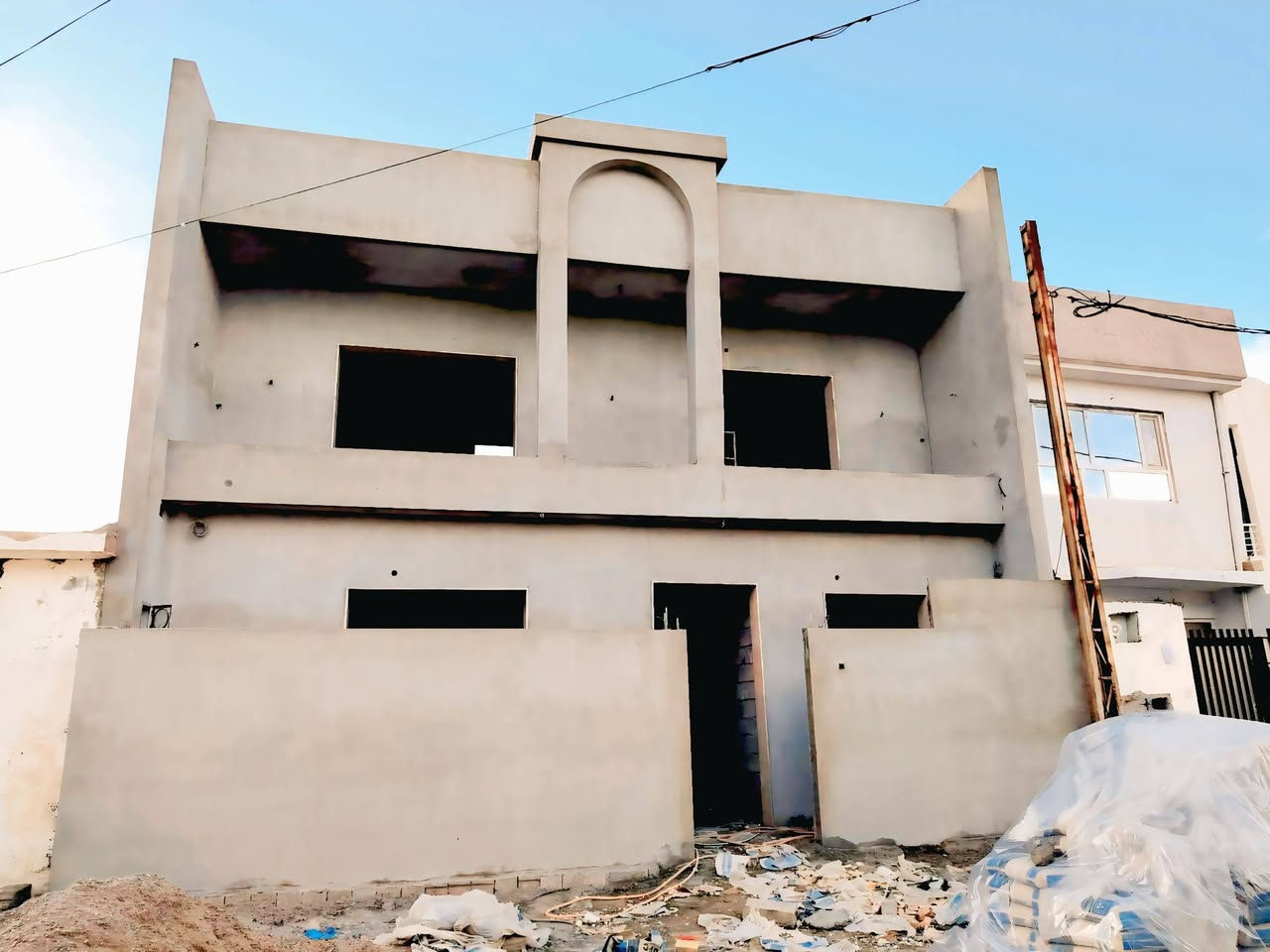 السلام عليكم ورحمة الله وبركاته يوجد كادر لبخ شغل شرط الهندسه الستفسار عن هاذا الرقم ***********
