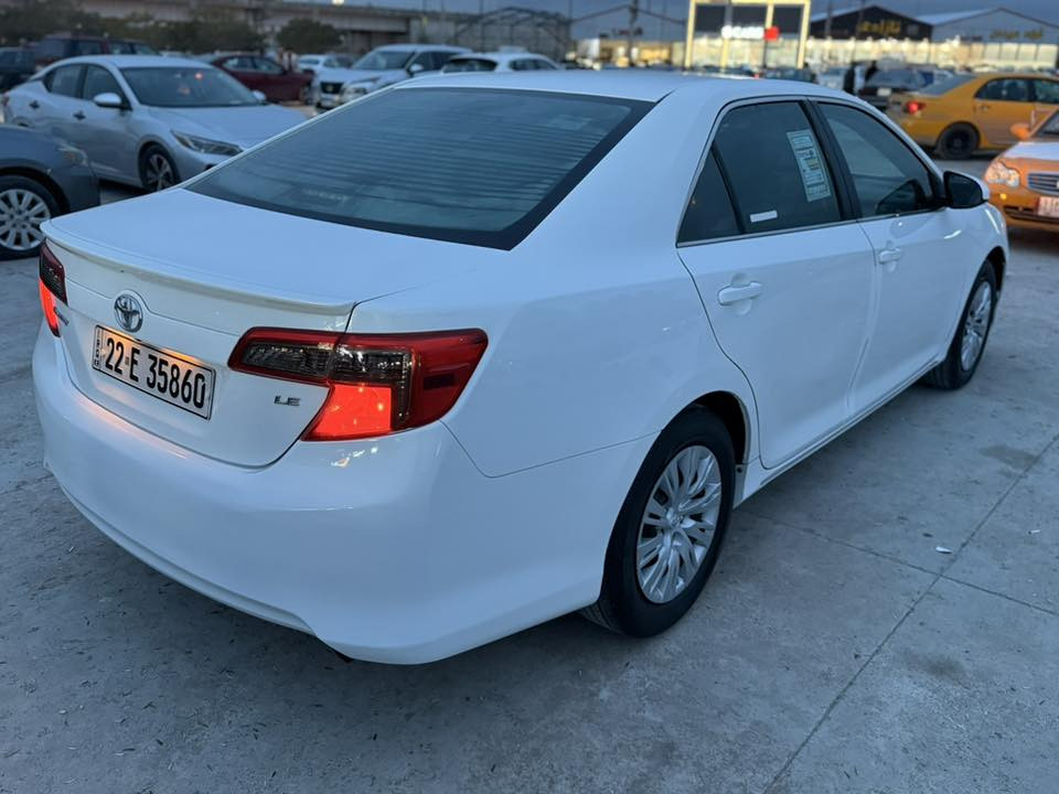 تویوتا کامری مودیل 2012  وارد ئەمریکی مواسەفات LE بێ لیدراو بەس هیلالیکی کارتە بێ ناوگرتن هیجی ترینیە مەکینە  نەکراوەتەوە گیربی عەیب بیتاقەی بەنزینی هەیە جوار تایەی تازەیە سەیارەکە مالی دۆستە رەقەم موبایل *********** ***********
