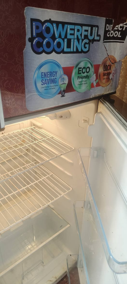 سلام عليكم ثلاجه جديده حجم 12 قدم كامله نجميد فوك وجوه نوعيه الاصلي سعرها 120 مكانك الشعب رقم *********** وتساب
