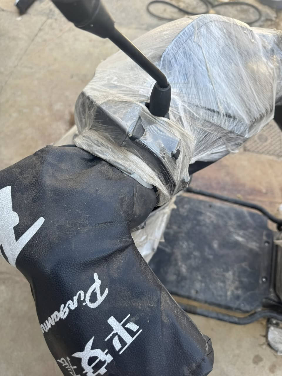 دراجه شحن  نوع الماسه صار شهرين او اكثر من اخذتهه بعدهه نضيفه حيل 6 بطاريات شاحنتهه والخوذه وكامله سويجات كامله بصمه عدد ثنين 
كهربائيات كلهه عل فحص
سعر 650 قفل 
تواصل ***********
