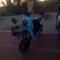١٠٠٠واط • ٥ بطاريات ١٦أمبير • ٣٥-٤٠ كم