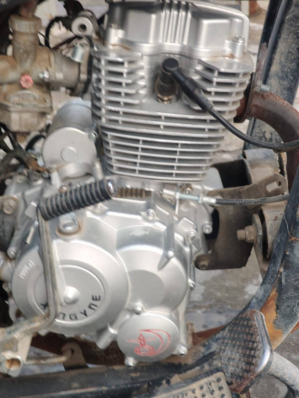 ستوته نضيفه ممتعبه موديل ١٤ شاصي قوي فحل تايرات جديد كهربيات شرط سلف نكره هم منفيس بيه هم بس مضيعه محرك ٢٥ صفر طياره السعر مليون مكاني قادسيه شارع ابو وليد رقم *********** وتساب هم بي مو شراي لا يكسر بيه
