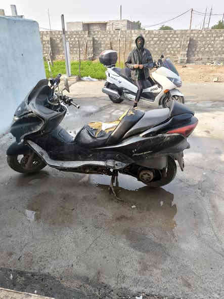 دراجه. فورزه 08. كايمه عوزهه تجفيت.  اوراق اصولي. قبق ل قايش موجود.  كفراته تعبانه بختصار ابيعهه كومت حديد ب 250 لشراي. يخابرني *********** مكان خور لزبير خويسات
