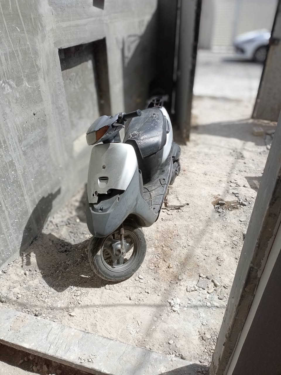 السلام عليكم دراجه ساسوكي للبيع 60 السعر 175 دراجه بلاديه المحرك جديد تشتغل نقره الكهربائيات شغاله كلها دراجه تاخذها تدعي لي***********
