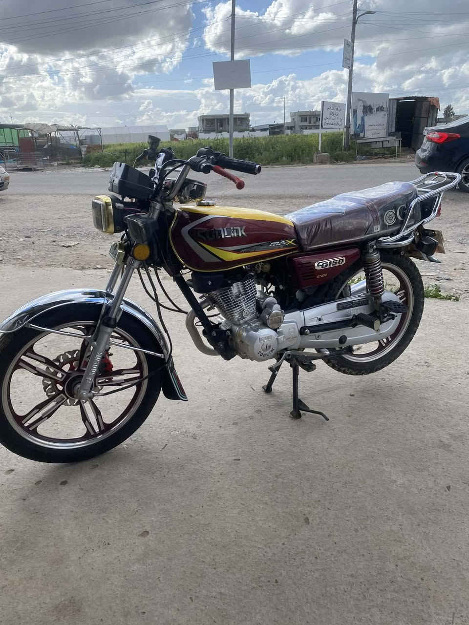 السلام عليكم ماطور سونك23 5گير للبيع كامل مكمل كلشي ما يعوزو محرك شرط ما مفتوح 
600وبي مجال الشراي يتصل***********
