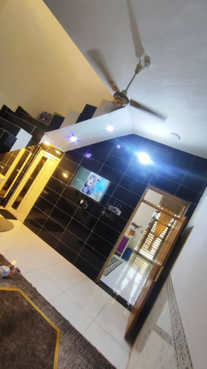 دار للبيع ١٠٠ متر  حي صحه وجه ٥ ×٢٠جاهز السعر ٨٥ مراجعته مكتب بغداد ***********
