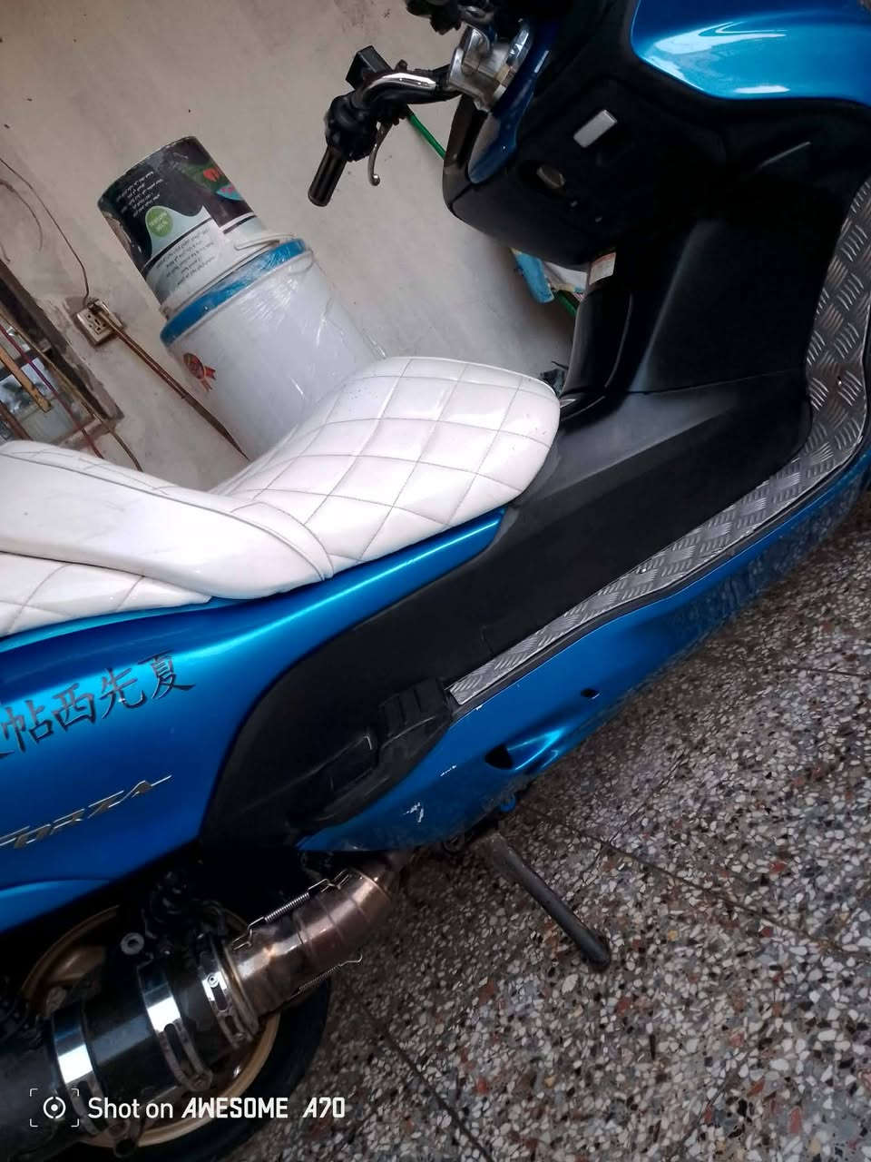 سلام عليكم دراجه فورزا صفر 9 بصمه لون بلادي مكفوله من صبخ من طخه من كلشي صلانصه رياضي سستم سماعات دراجه خير من الله سعرهه 13 ورقه وبيهه مجال للشراي مكان دراجه دوره ابودشير  ***********
