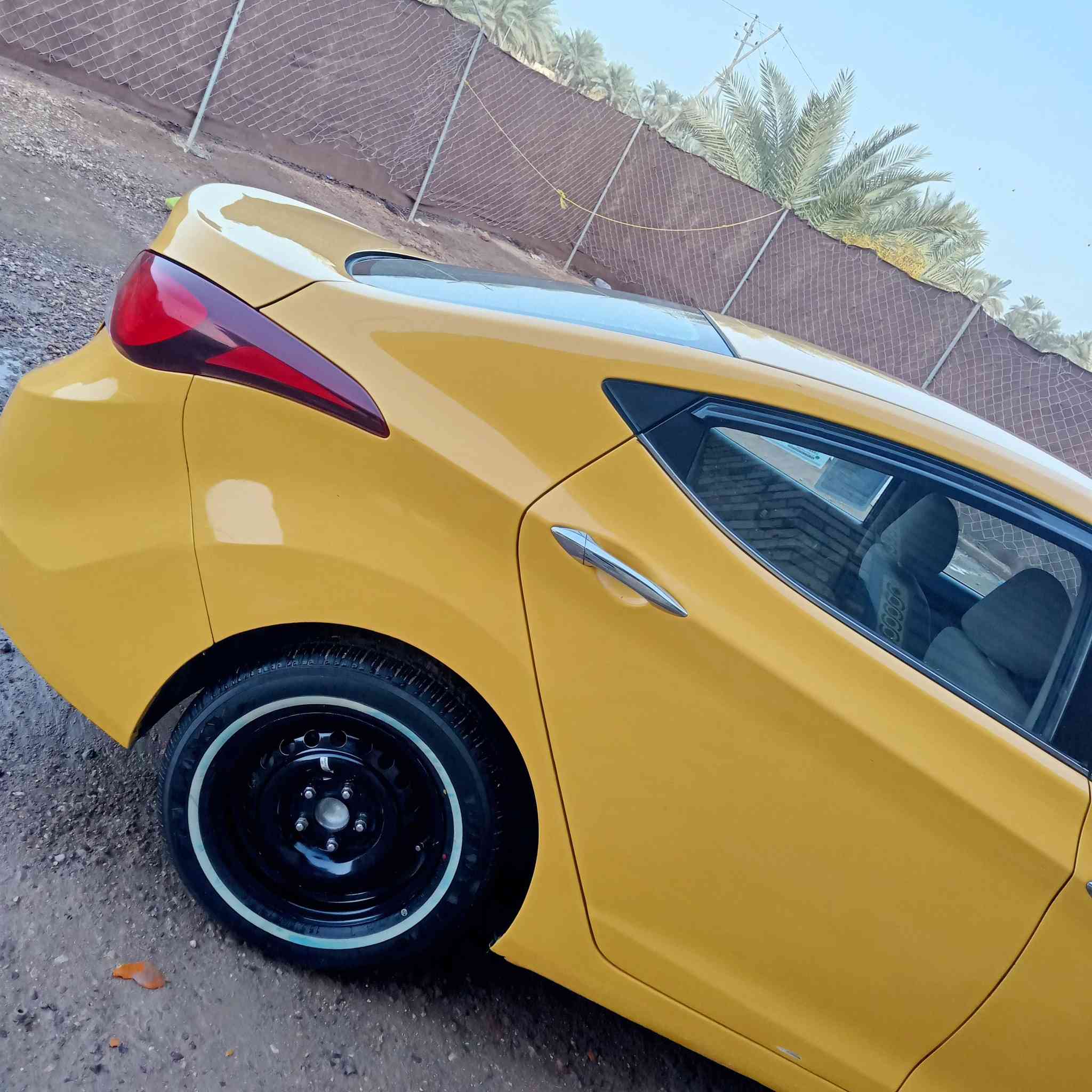 سلام عليكم النتر خليجي مديل 2014 رقم بغداد بسمي كير ومكينه وحداديه فول تبريد جاهز كير المرغوب At حادثها ربع بنيد فقط الغود سليمه يعني طخه وصوره الطخه عندي سونار جديد سنويه لل 2031 هزه جديده مكينه 1800 سياره ما ناقصه اي شي  السعر 118 وبيه مجال قليل حك الجيه مكان السياره كربلاء المقدسة رقم الهاتف *********** السياره بسمي
