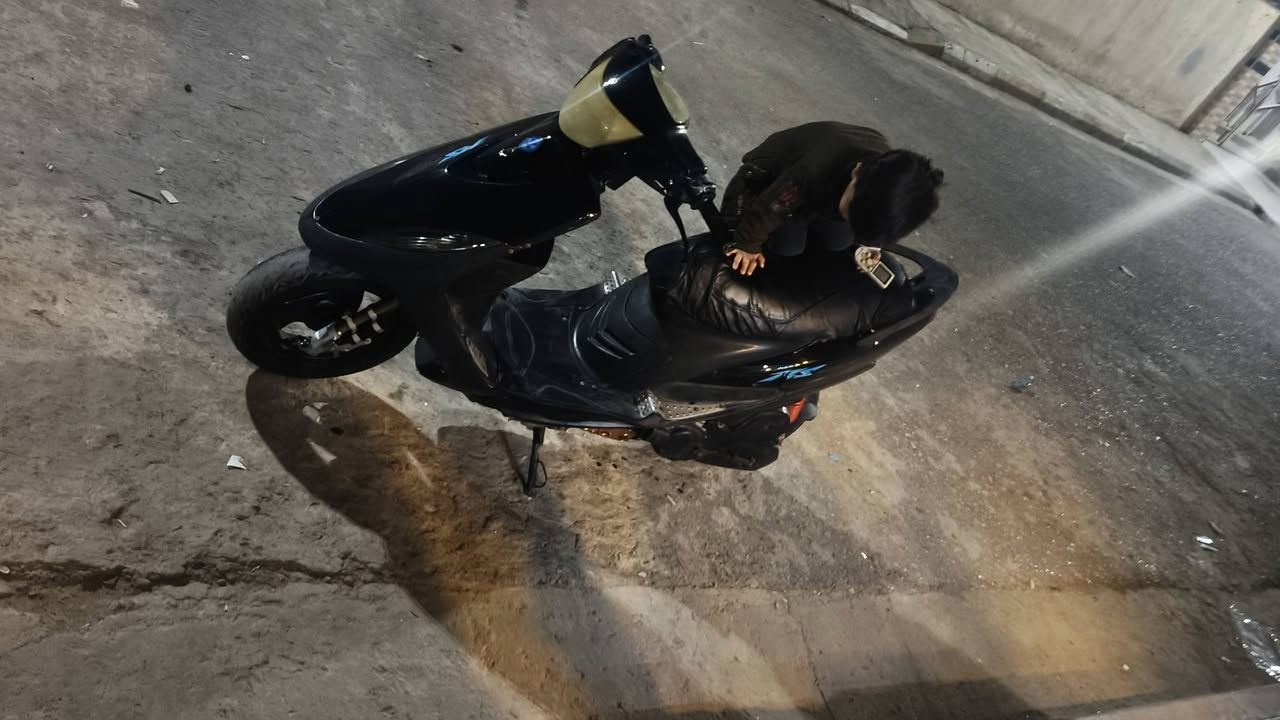 السلام عليكم دراجه ماكس نظافه فول دراجه شبابيه ما ناقصها اي شيء بس السلف ما يشتغل دراجه ايش تكره منحتها كهربائيات شغاله من الطول للطول سعر 450 والموش الراي رجاء لا يتعبنا***********
