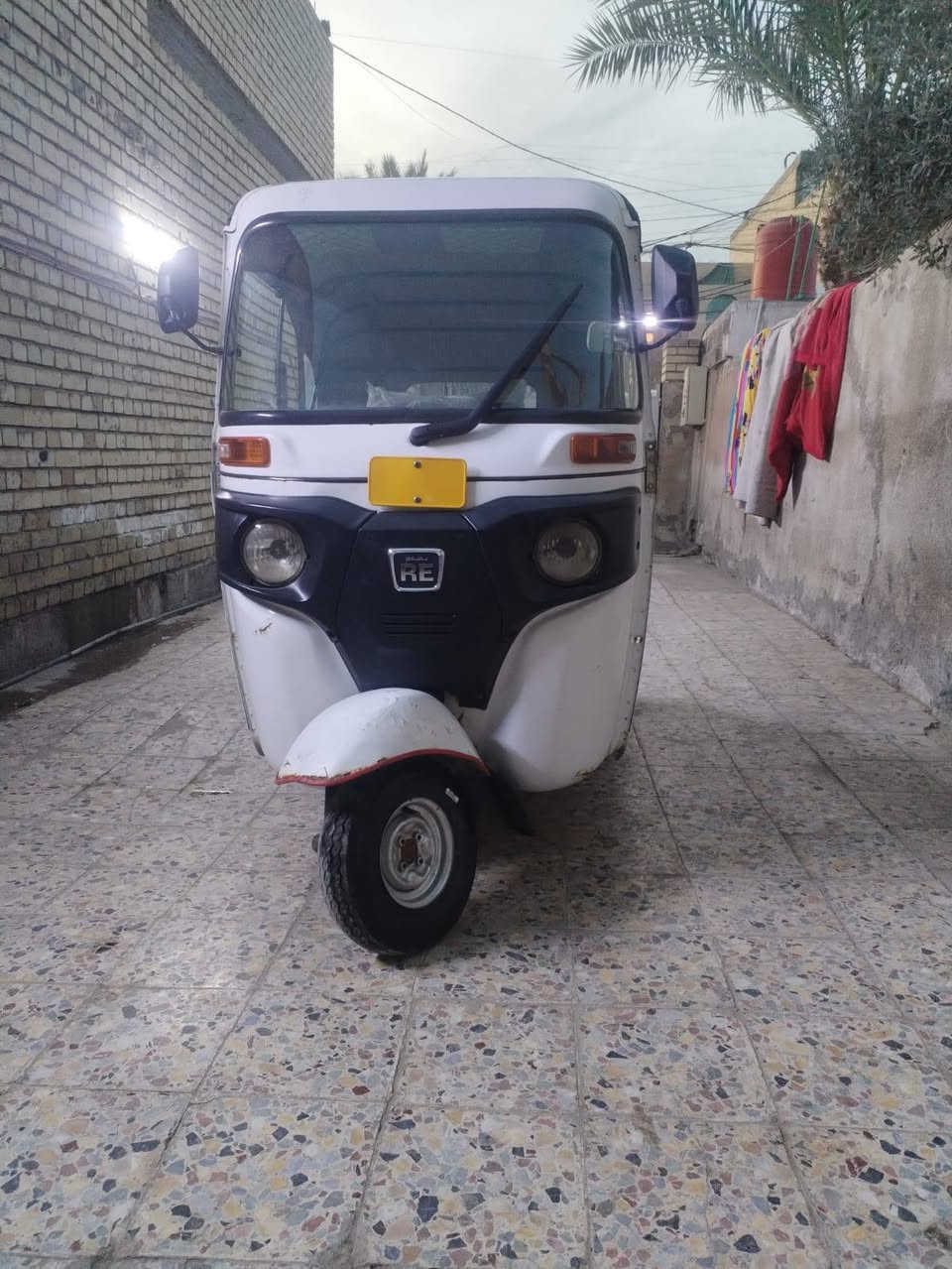 سلام عليكم تكتك موديل 21شهر 9مكفوله من الصبغ والبارد تكتك بلاديه رقم بغداد تحويل ثاني يوم مكاني بغداد ،البلديات***********
