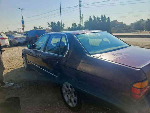 السلام عليكم بي ام 740 م 91 مفتوح  حداديه جديده من الدعامية للدعاميه اكسل جديد مكينه نضيفه حيل فقط كيرها ياخر بل نمر سياره جاهزه عوزها فقط صبغ رايدها مراوس ب 500 
ه‍ ***********
