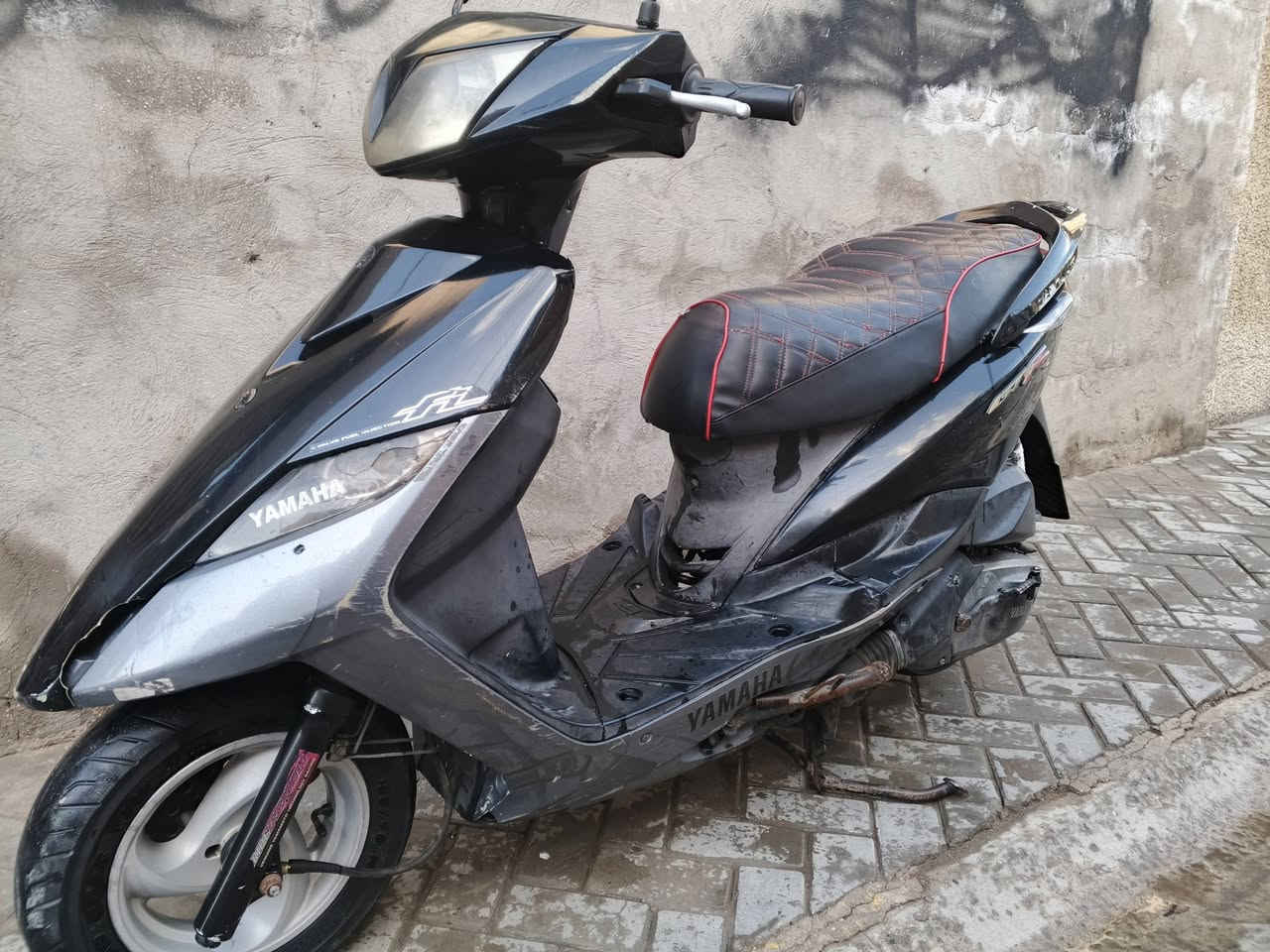 سلام عليكم دراجه ماكس للبيع مجفته دراجه خير من الله السعر 350 قفل بكاني بغداد مدينه  للاستفسار على الرقم ***********
