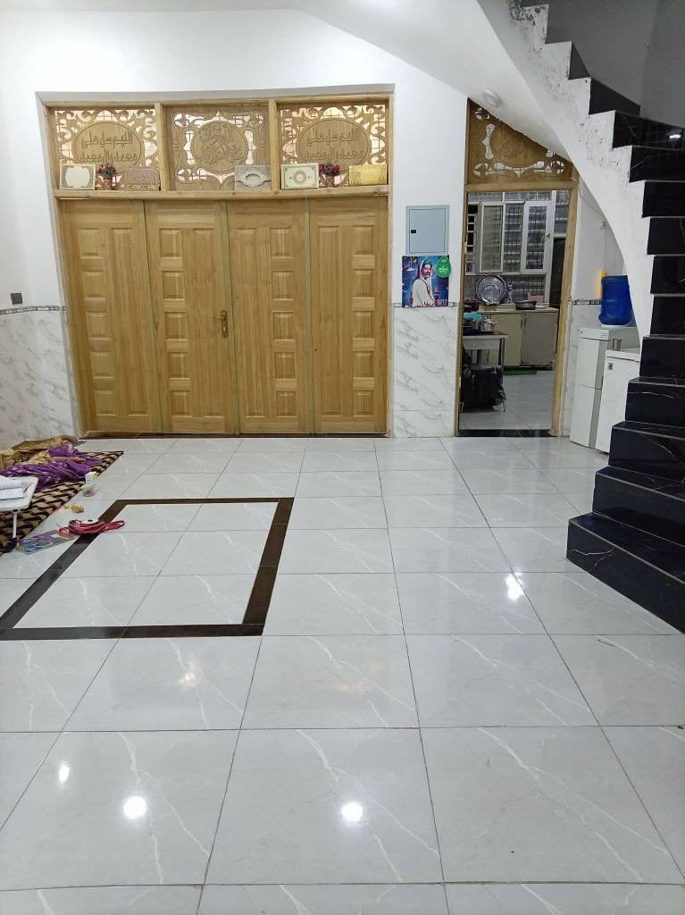 السلام عليكم
بيت طابو صرف مساحة ١٥٠ للبيع
متكون من غرفتين وصالة ومطبخ
 واستقبال وصحيات داخلية وخارجية
الموقع القاسم حي العسكري مقابل جبل عامل
للاستفسار *********** هاشمية, بابل
