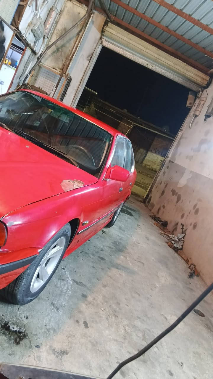 بي ام 520 كير عادي شرط تحويل من الشرعي عليه غرامه 7ورقات ينزل من السعر محرك كير جديد سنويه صار سنه صاقط حداديه جديده سعر 45 بي مجال بسيط  ملاحضه ماجاوب عل فيس فقط عل رقم ***********
***********
