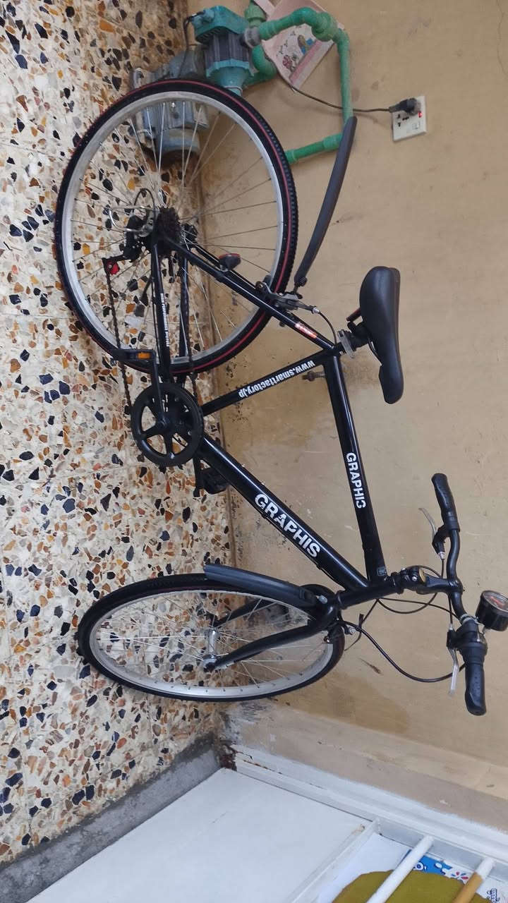 سلام عليكم بايسكل GRAPHIS للبيع جديد مصارلي هواي من اشتريته اقل الشهر رايدة 120الف وبي مجال  مكاني بغداد زعفرانية *********** وتساب فقط
