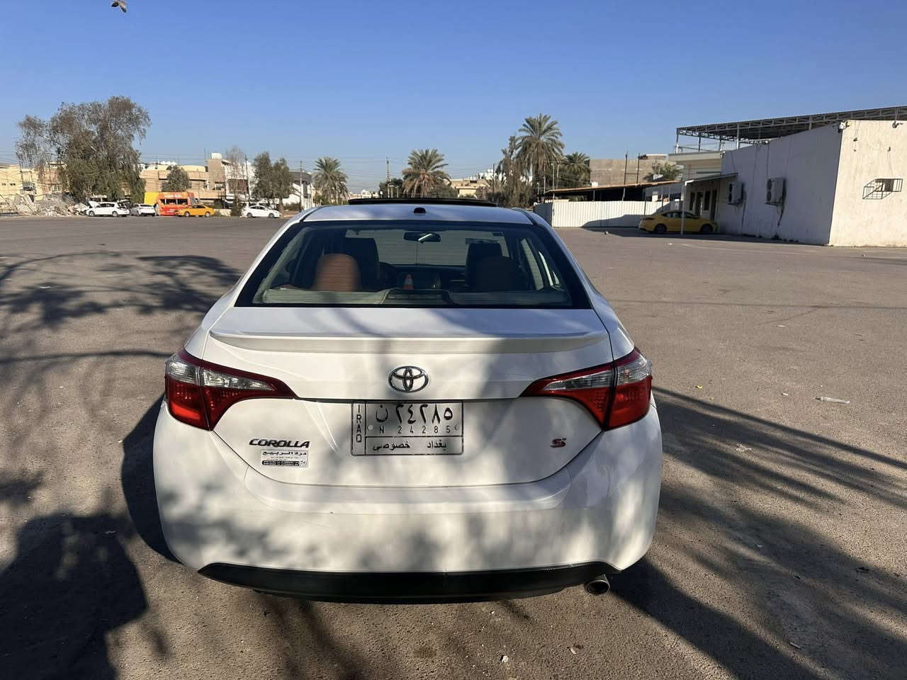 السلام عليكم
كورلا 14 فول موصفات S
محرك 1800
بدون حادث
فتحه بصمه تشغيل 
بصمه ابواب+جنطه
شفتات ستيرن
كشنات جلد
لايت زنون عالي ناصي 
مابيه اي نقص السعر 133 وبيه مجال
***********
