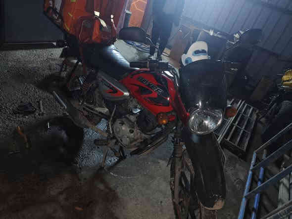 بوكسر جبلي رياضي موديل 21 مرقم كامل بغداد اي نقص ما بيها مستعجل على بيعتها لن محتاج فلوس كفاله عامه تبديل دهن كل 10ايام ابدل دراجه كلش معتني بيها  بس مئطر على بيعتها جيب وياك فتريه وفحص الاستفسارا تصل على الرقم ***********بي وتساب  ورصيد
