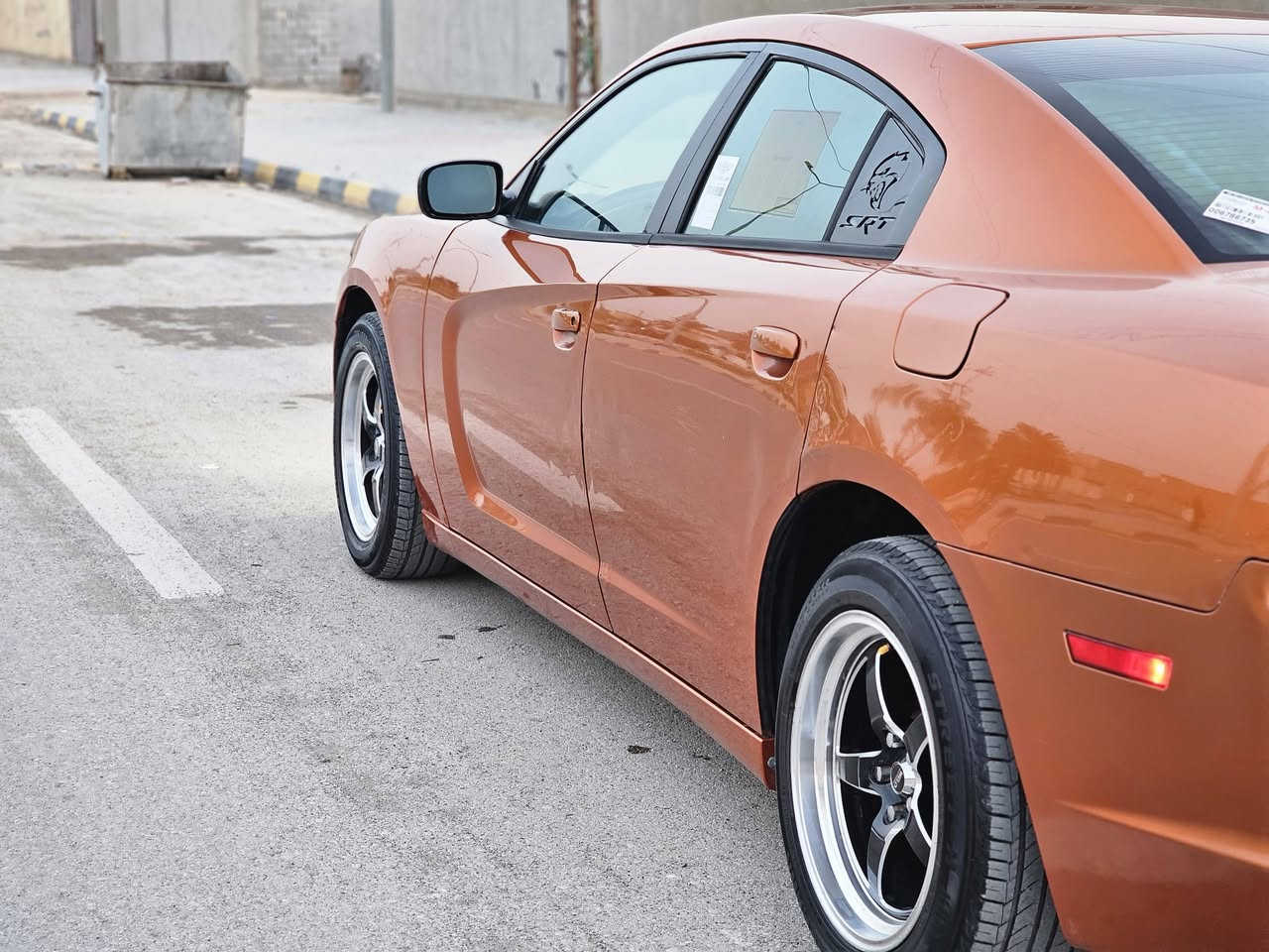 السلام عليكم جارجر موديل 2011
رقم بغداد مشروع وطني سنويه لغايه ال 29 تحويل مباشر 
سياره وارد كندي بدون حادث بل العراق بيها بس باب صبغ سونار مرفق بلمنشور 
سياره مكينه قبل شهر مبدله جديده مكينه وكير كفاله
سياره جاهزه من تخم تاير حداديه جديده تبريد ثلج
السعر / 140وبيها مجال 
المكان واسط قضاء الحي 
الاتصال والاستفسار / ***********
