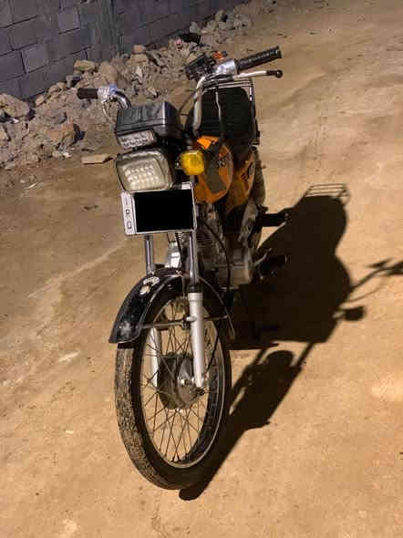 سلام عليكم دراجه البيع رقم وسنويه مديل2023طالعه بشهر ل12محسوبه ع2024كلشي شغال بيه عده الشاير محرك مامفتوح ابد دراجه خير من الله كفاله بوري الضعيف نامه شلامجه بلاد تجي وتشوف بعينك سعر1800قفل قفل ربع مايطيح والماعاجبه المنشور لا يعلق ولا يصير لوتي براسي وشراي بخدمته مكاني كرمت علي ابو صخير رقمي 0788 576 8667
