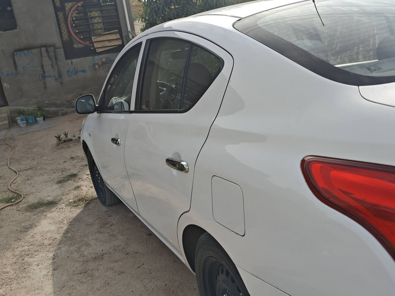 نيسان سني هندي موديل ٢٢سيارة جاهزة مابيها اي نقص الحادث ٣ قطع
*********** استفسار اتصل على الرقم

