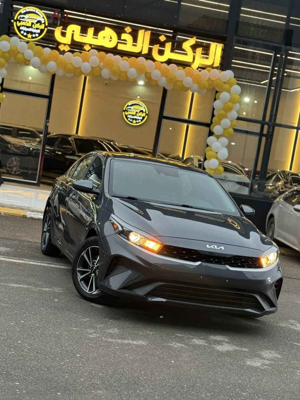 🚗 للبيع: كيا فورتي LXS موديل 2024
📍 مكان السيارة :  موصل مدينه المعارض الجديده 
معرض الركن الذهبي 
موقع المعرض 

https://maps.google.com/?q=36.342819,43.198521

📞 للتواصل: واتس اب    ***********
                                              *********** 
🛠️ المحرك: 4 سلندر 2000 دوش المرغوب
السعر بلاااااااش💥🔥😳 137$🔥
⚙️ المواصفات:

• شاشة كبيرة وكاميرا
• CarPlay و android
• تحكمات ستيرن
• أوتو ستوب
• قيادة ذاتية
• تحديد سرعة وتحديد مسار
• رادارات أمامية وجانبية وخلفية
• مثبت سرعة
• مانع انزلاق
• 3 انضمة قيادة

⚠️ أضرار السيارة:
بجم كبس ✅
• قطعتين صبغ 
بدوووووون قطره دواخل ✅✅
• ايربك برده فقط

📌 تفاصيل إضافية:
• السيارة دخول جديد بدون رقم
• تترقم رقم شمالي (دهوك - أربيل - السليمانية)
• لون السيارة نفطي 🩶
• الكير والمحرك بحالة ممتازة – شرط الفحص
• صدر وخلف "بلادي"
• الرادار وحجر البيئة والكزوز  كلها أصلية
• السيارة بحالة ممتازة وبدون مصاريف
السعر 137$🔥
