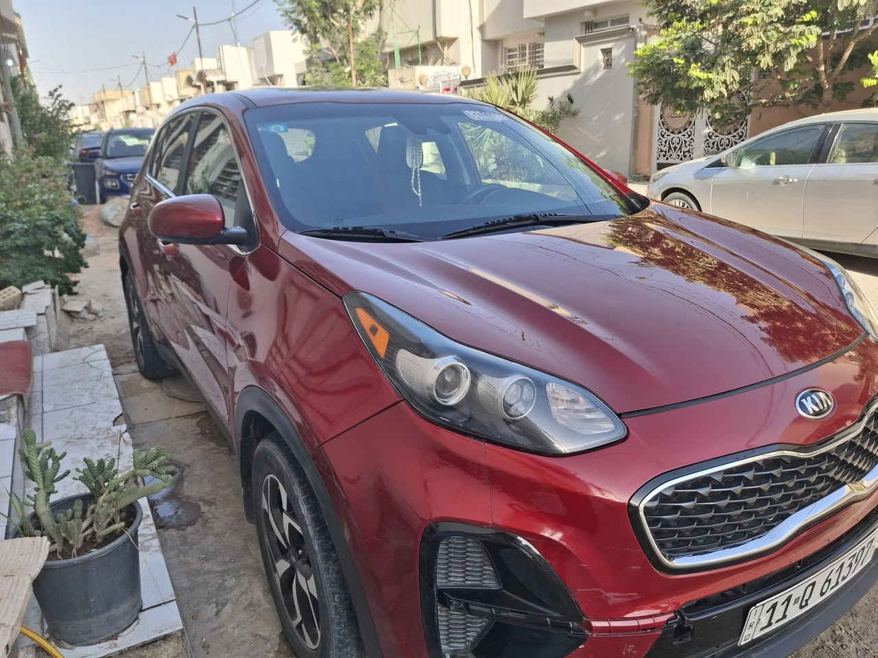 سلام عليكم
كيا سبورتج وارد امريكي موديل ٢٠٢٢ 

رقم بغداد تسجيل جديد 

عداد المشي ٤٠ حقيقي 

مواصفات 

تحديد مسار 

شاشة كبيرة 

مانع انزلاق 

رادار 

مانع تصادم 

كاميرا دوارة اصلية 

لد نهاري 
حادث السيارة تبديل جاملغ ايمن وتعديل قليل بارد شبر بالجنطه 

السعر المطلوب ١٨٠ $

للاستفسار اتصال واتساب 

***********
