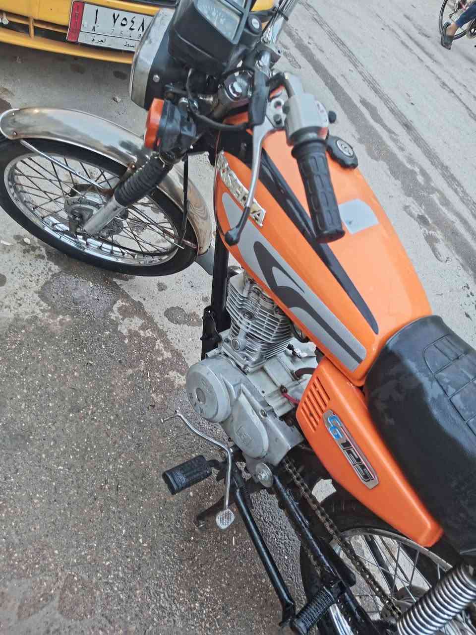 السلام عليكم  دراجة كلك كفالة من السرقة دراجة. خير من اللة   معمر ٢٥ كلهة كاملة  فقط محرك مديل ٢٠ بي صوت قليل بلجواكيج شلعة معدل ترايك وين ما تريد. مكاني كوت زين القوس ***********
