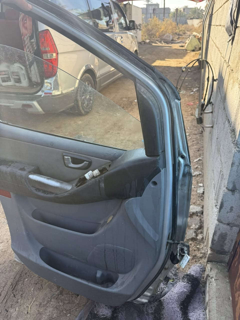 السلام عليكم
عندي باب مال سايق لون سلفر للبيع كلش نظيفه بدون صبغ وبدون تعديل بلاديه كامله مقفله هيه ولمرايه وجامه وبطانه وقفل ويده داخليه وخارجيه وسنتر كلها مقفله كامله رايدها ب 75 الف مكاني ديالى الخالص ***********
