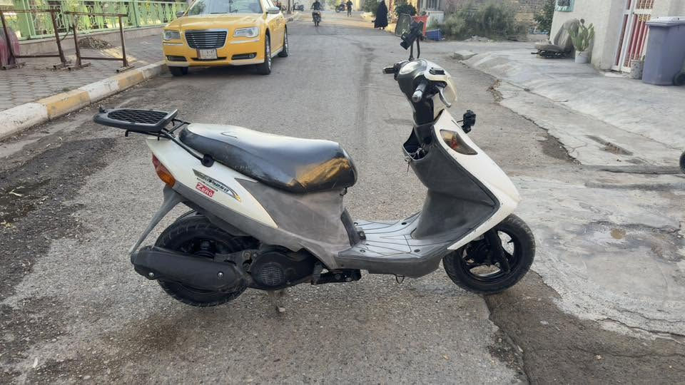 دراجه ادرس قديم نضافه فول مثل ما بل صوره كلشي شغال بيهه مابيه كل نقص رايده اب 600 او بيه مجال 
اتصال ***********

