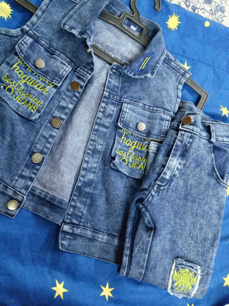 السلام عليكم ملابس للبيع ولادي وبناتي بسعر مناسب مكاني الامين الثانيه


**إذا كنت صاحب هذا الإعلان وتريد حذفه لأي سبب، رجاءا أرسل رسالة إلى الدعم الفني**