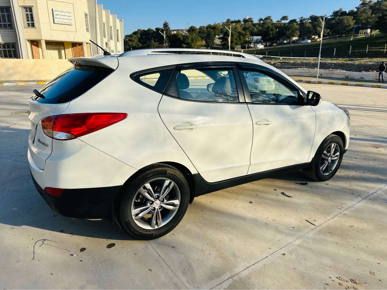 توكسون  ،،،  2011   **  فول خليجي 

                                          137   $              

      ***********   📞*** *********** 📞

موديل:٢٠١١ 
مواصفات : فول للفول 
 * خليج 
العداد : ٢٠٠  
-سقف بانوراما 
-دواخل اصفر
-٢ سويج شريكة
- ٤ كيج
-تول سقف
-نيظام ABS 
-شاشات بلادي
-يدات بلادي
-بلوتوث
-تبريدمركزي 
-تبرید ، تدفئه 
قطعتين
-خمس ويل كروم
-سبير بلادي 
مانازل
-حساسات خلفي
-مرايات كهربائية 
-جامات كهرباء 

-سياره :  * كلين 
* بي مكانين بارد 
صغير 
* بدون صبغ
* بدون بارد
* بدون تبديل 
* بدون ايشي 
شرط 
 * فحص سونار 
موجود 
-كير محرك: 
شرط
-دهن كير محرك 
جديد
باتري جديد
كهربائية ع شريكة
-رقم سليمانية 
-هززه وبراد 
كله جديد
-سياره لوك 

ماشي  : ٢٠٠  Km  

سعر :   ١٣٧ 
مكان : قرهنجير 
رقم :
***********      📞              واتساب  *********** كركوك, العراق
