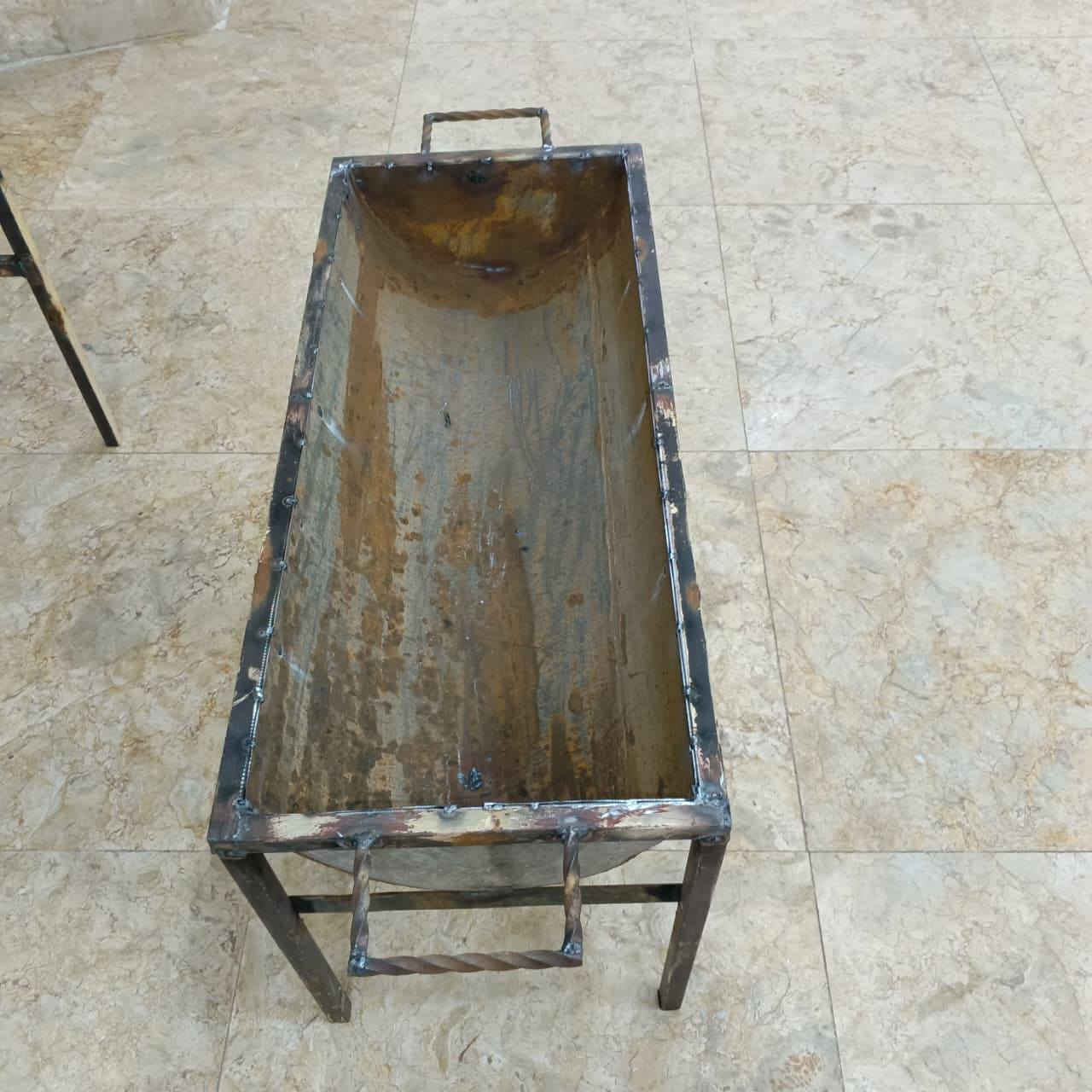 سلام عليكم مناقل للبيع سعر وحده بـــ 30الف المكان ميسان حي جمعيات قرب المركز صحي جديد رقم ***********
