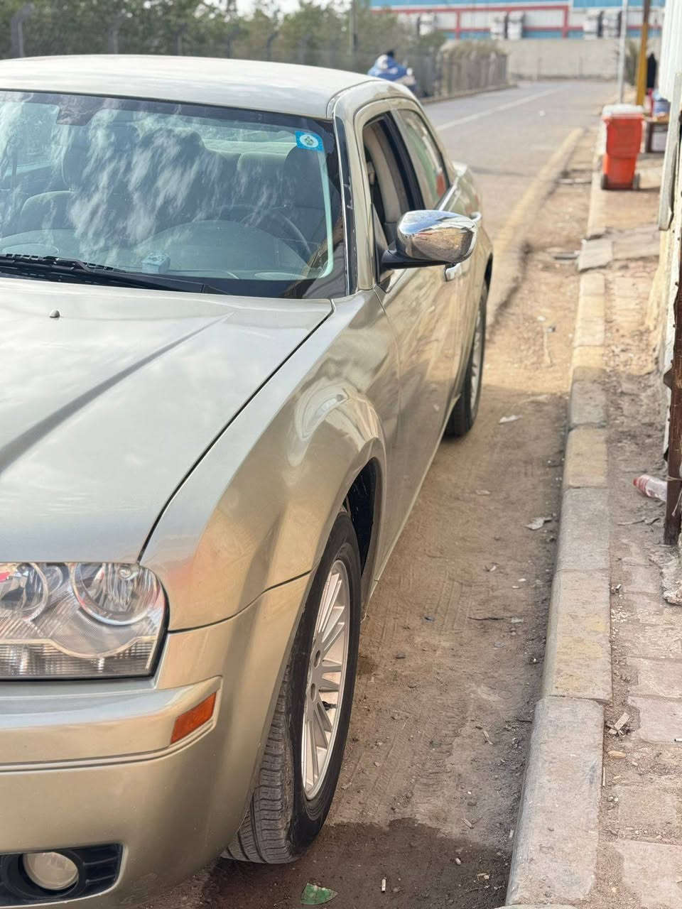 سلام عليكم اوباما 2009 صبغ عام بيه جاملغ خلفي رقم بغداد انكليزي محرك كير تبريد تدفئه شغال حداديه  جاهزه تخم تاير سعر 95 وبيه مجال المو شراي لا يتعبني مكانه ميسان *********** مكلف با النشر  السعر 95 وبيه مجال
