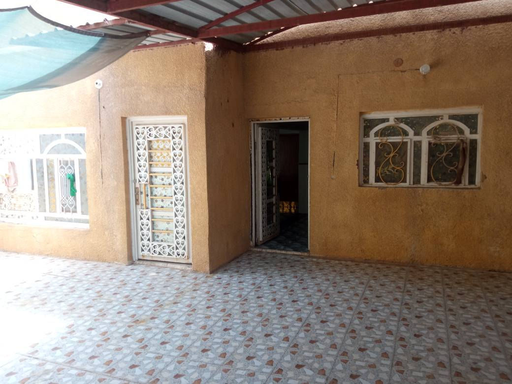 بيت للايجار 
بيت للايجار/طابقين/
المساحه//200م 
الطابق الارضي//
غرفة نوم عدد/2
هول
مطبخ 
استقبال 
مجمع صحيات عدد/2
كراج
الطابق الثاني//
غرفة نوم/2
هول
مجمع صحيات 
خدمات جاهزه//ماء وكهرباء وخط مولده ومجاري انترنيت ضوئي 
العنوان//
محيزم/4،،،،،،،،شارع 80،،،،،،شارع شريفه الجديد ،،،مقابل مدرسه زهور بابل للبنات 
الاتصال//
***********
***********
مكتب عالم التطور للعقار 
بإدارة//أوس المرشدي للعقار حلة, بابل
