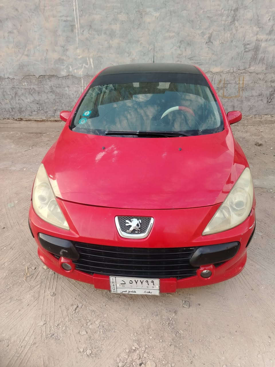 سياره بيجو صغيره للبيع موديل 2006.   307
السعر ٥٨ بيه مجال 
صبغ باب خلف السايق
الموقع: ديالى جديده الشط
اتصال ع رقم ***********
