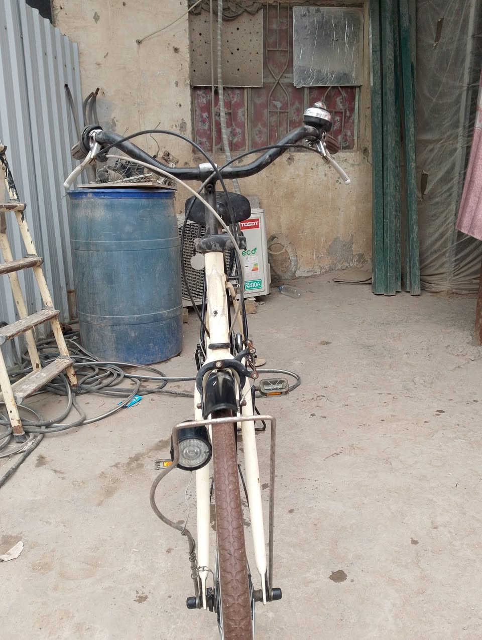 السلام عليكم
للبيع... 
بايسكل ياباني حجم 27 
گير وحساس شغالات 
السعر ١٣٥ وبي مجال 
مكاني حله،ــــــــ سياحي 
***********
