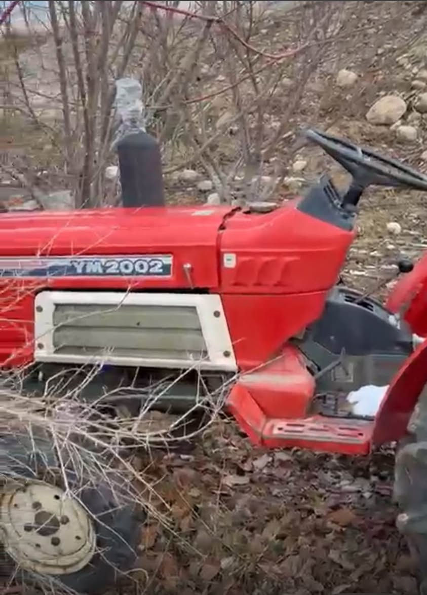 تەراکتۆر یەرمان یابانی ئەصل
مۆدێل ٢٠٠٢
٣ پستۆن 
خەرماشەی لەگەڵە
تاک ئەکسلە ٤ گێرە
ژمارەی مۆبایل:*********** أربيل, العراق
