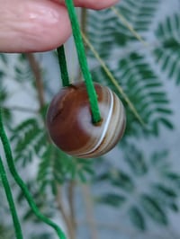 حجرة من العقيق اليماني (جزع) قديمة جدا جدا تواصل ٠٧٧٧٠٢٧٤٤٩٥ او بالتعل...