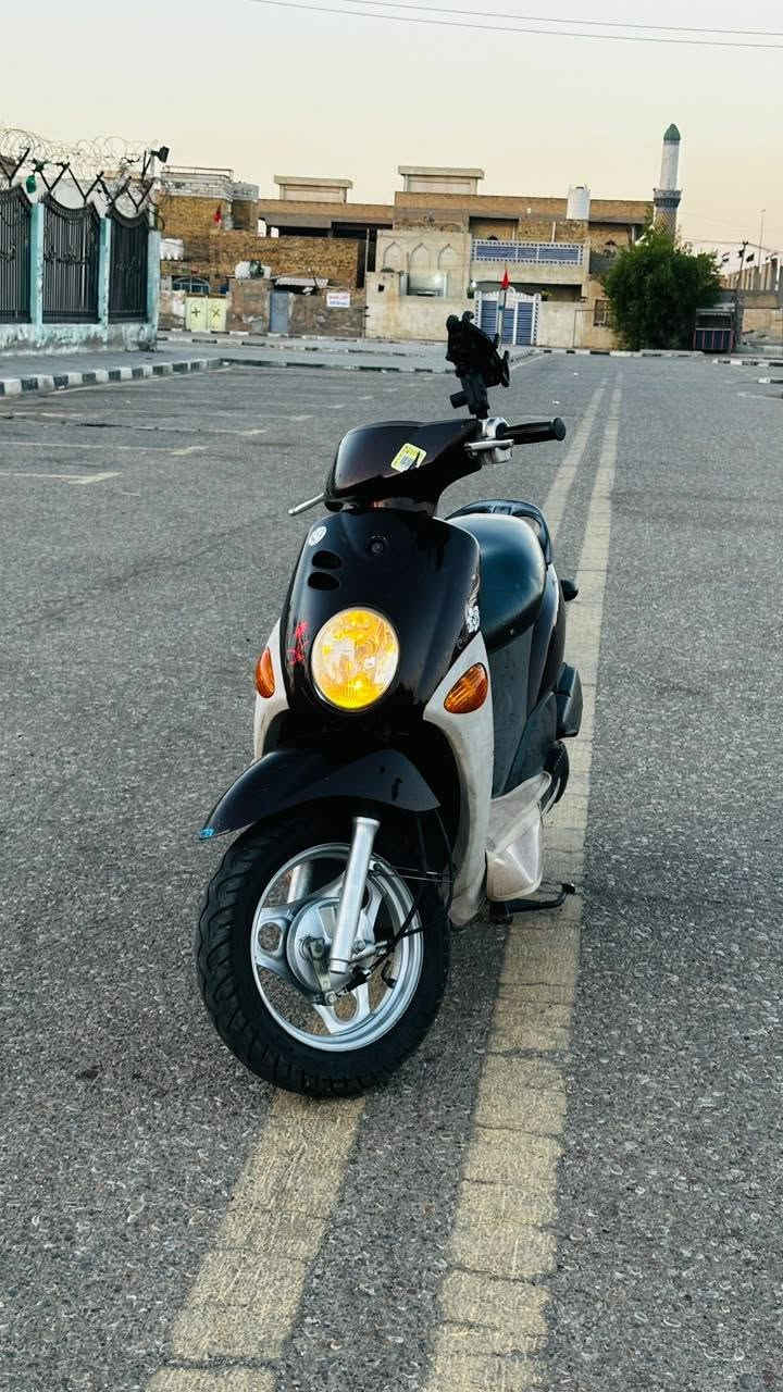 السلام عليكم
متوفر دراجه نوع فلة كفالة عامه اكفلهه من كل شي 
دراجه صار الهه فترة من طلعت من الوكيل
 كلشي شغال بيهه  الدراجه على وضع الشركة 
الدهن لي استخدامه للمحرك دهن ام زويل عنوان
 الدراجه ميسان العماره حي الشهداء رقم الهاتف """(***********)"""
السعر  ""مليون و مية"" 
و بيهة مجال ان شاء الله
................................................................................
