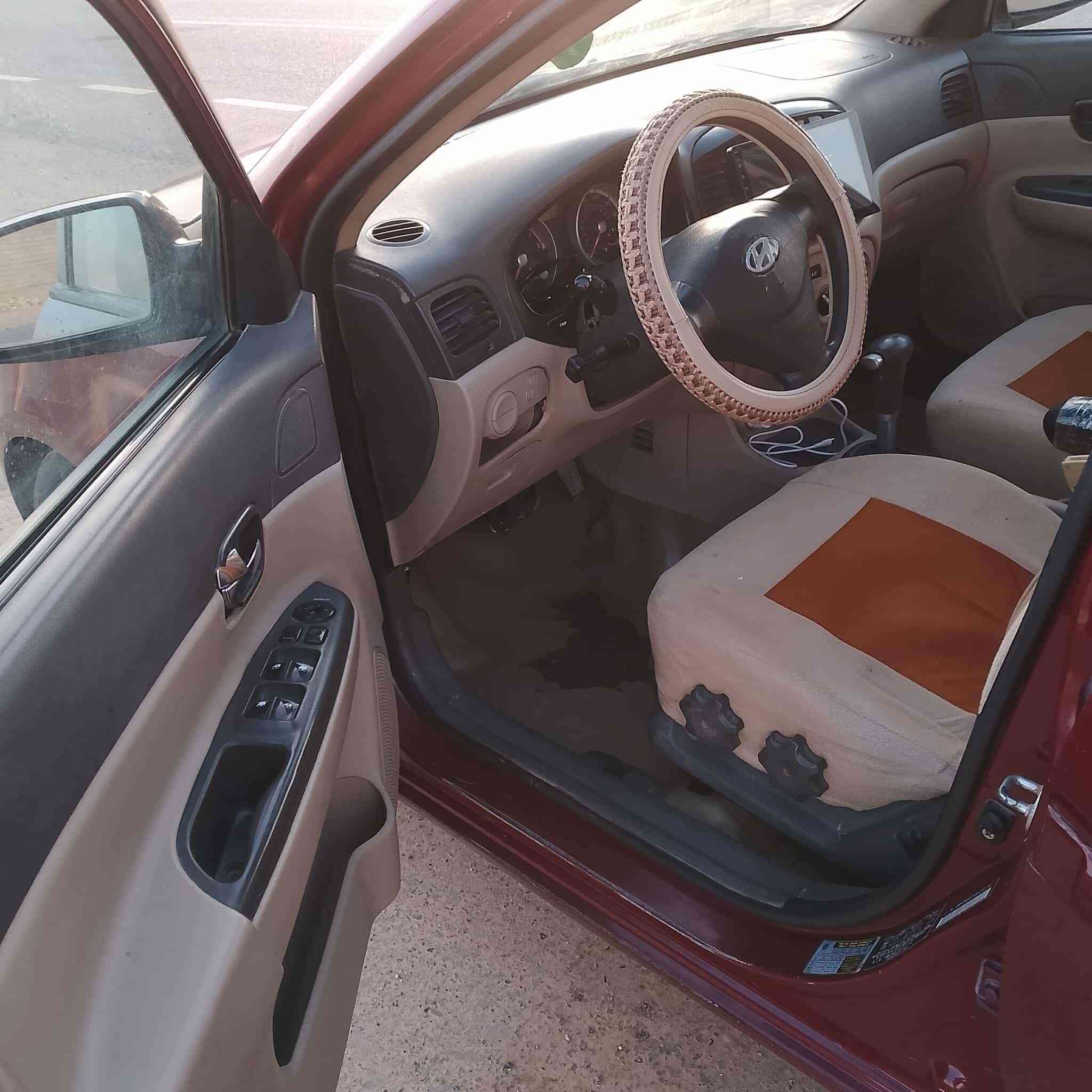 اسلام عليكم للبيع  هونداي اكسنت 2008  محرك 16 رقم دولي شرط تحويل 4قطع السعر 77 وبيه مجال الرقم  ***********
